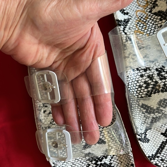 Ccocci black/ white sandals with 2 clear straps with buckles. Size 7 - Picture 2 of 7